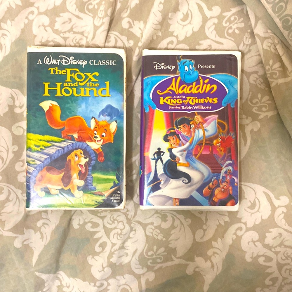 2 Walt Disney original VHS tapes